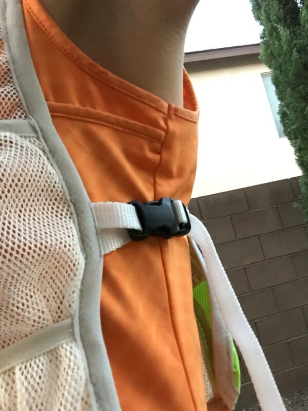 RoadNoise Long Haul Vest side clasp